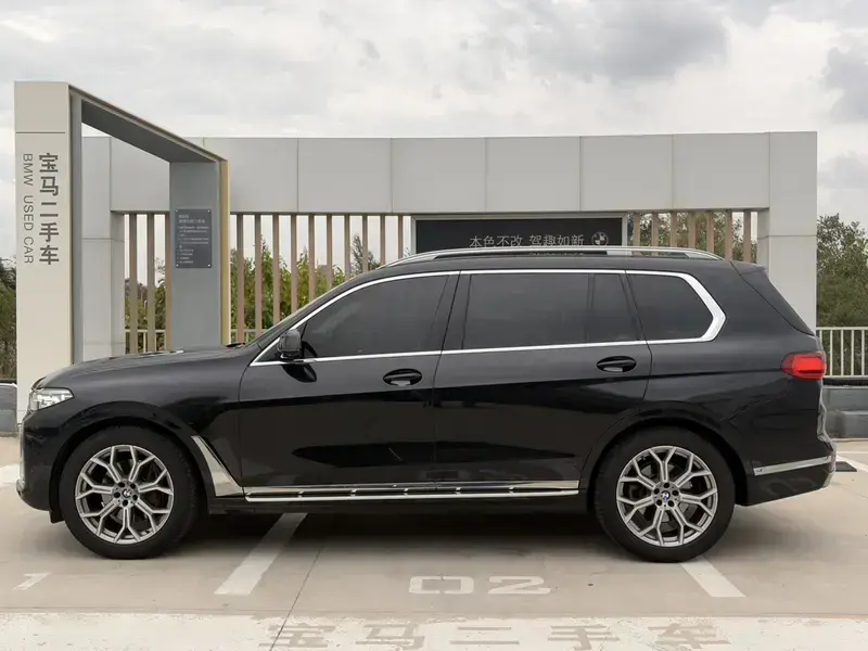 2022 BMW X7 с пробегом 108 000 км
