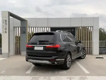 2022 BMW X7 с пробегом 108 000 км
