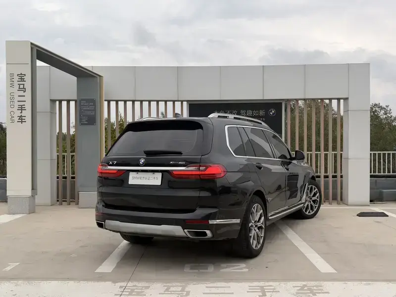 2022 BMW X7 с пробегом 108 000 км