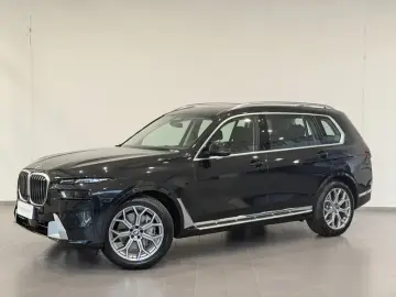 2024 BMW X7 с пробегом 4 000 км