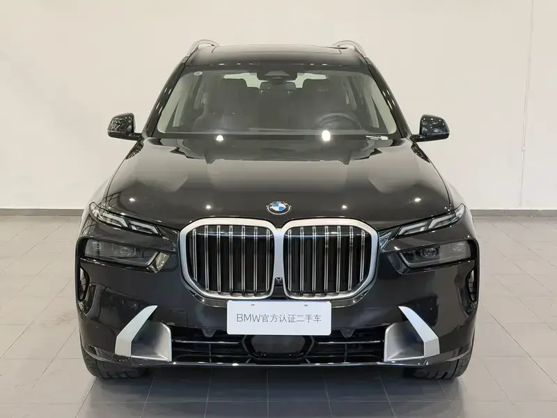 2024 BMW X7 с пробегом 4 000 км