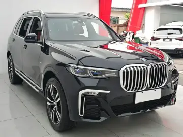 2022 BMW X7 с пробегом 23 000 км