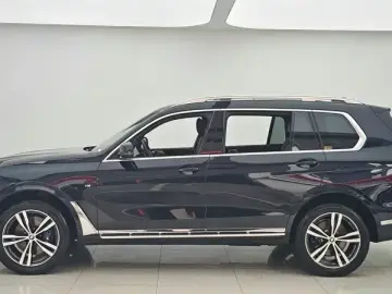 2022 BMW X7 с пробегом 23 000 км