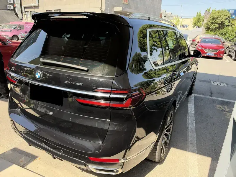 2024 BMW X7 с пробегом 24 000 км