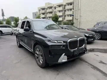 2023 BMW X7 с пробегом 40 000 км