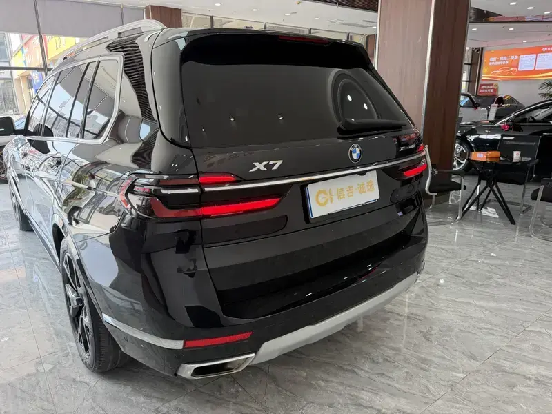 2023 BMW X7 с пробегом 70 000 км