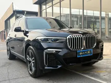 2022 BMW X7 с пробегом 50 000 км