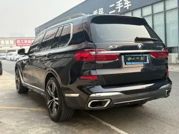 2022 BMW X7 с пробегом 50 000 км