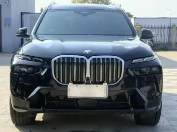 2023 BMW X7 с пробегом 98 000 км