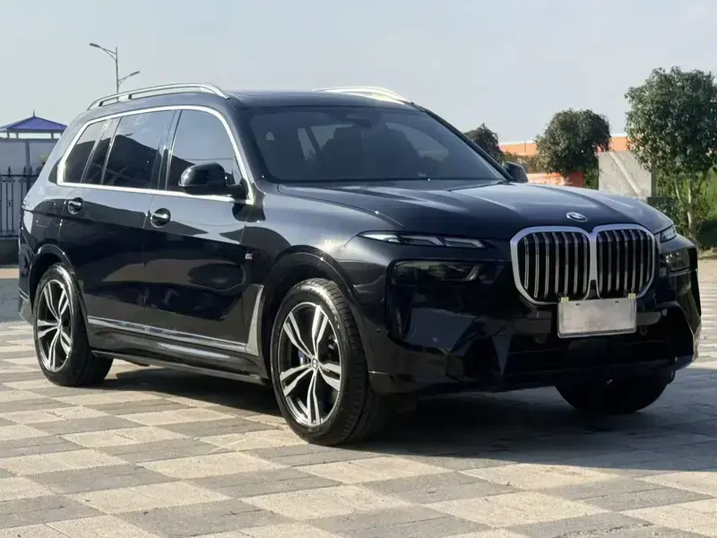2023 BMW X7 с пробегом 98 000 км