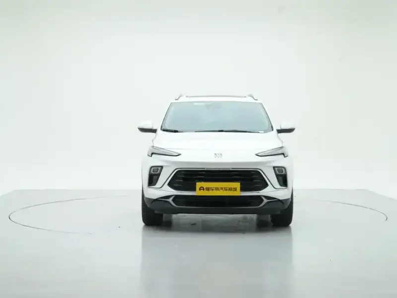 2023 Buick Encore Plus с пробегом 23 700 км