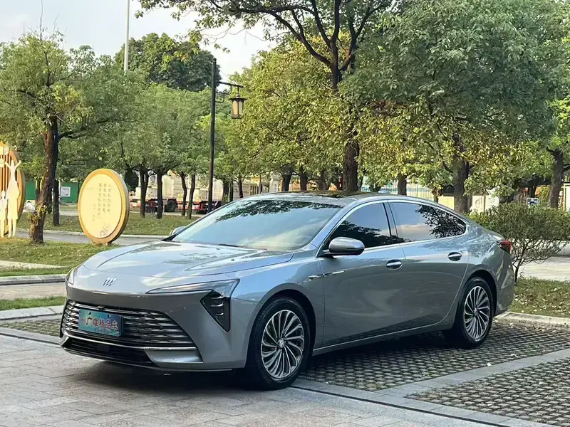 2023 Buick LaCrosse с пробегом 5 700 км