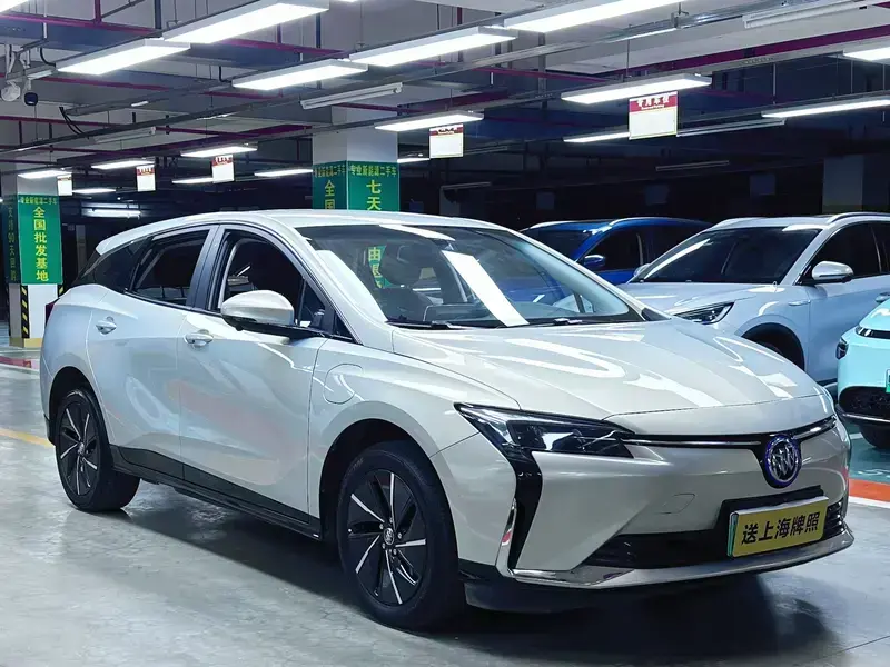 2023 Buick Velite 6 с пробегом 83 000 км