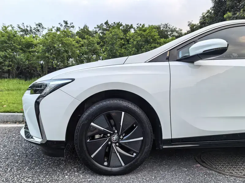 2024 Buick Velite 6 с пробегом 33 000 км