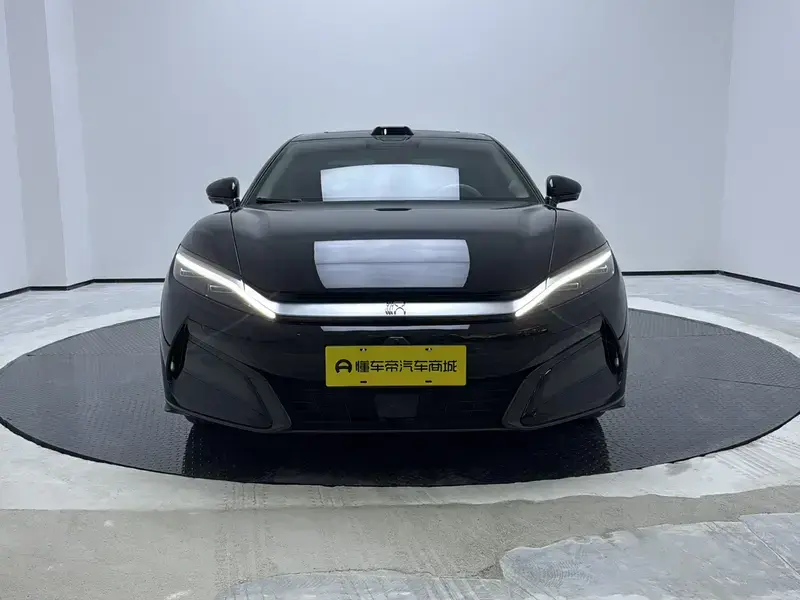 2025 BYD Han L с пробегом 15 600 км