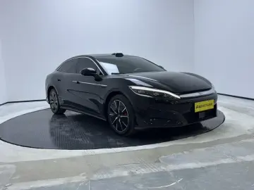 2025 BYD Han L с пробегом 15 600 км