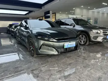 2025 BYD Han L с пробегом 27 000 км