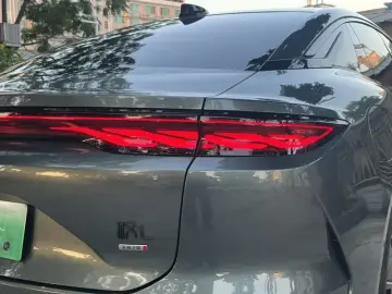 2025 BYD Han L с пробегом 11 500 км