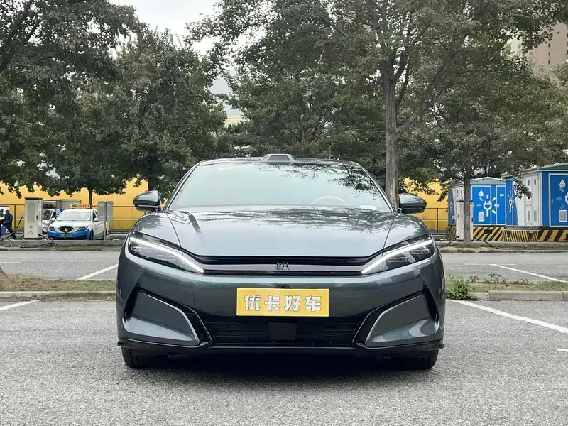 2025 BYD Han L с пробегом 10 000 км