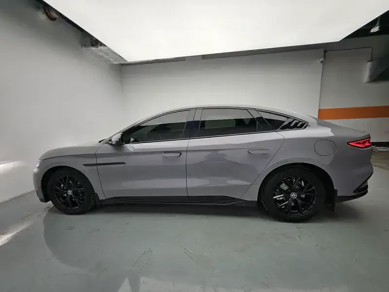 2025 BYD Han с пробегом 64 600 км