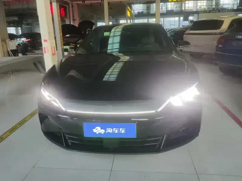 2025 BYD Han с пробегом 26 000 км