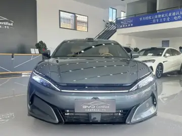2025 BYD Han L с пробегом 8 800 км