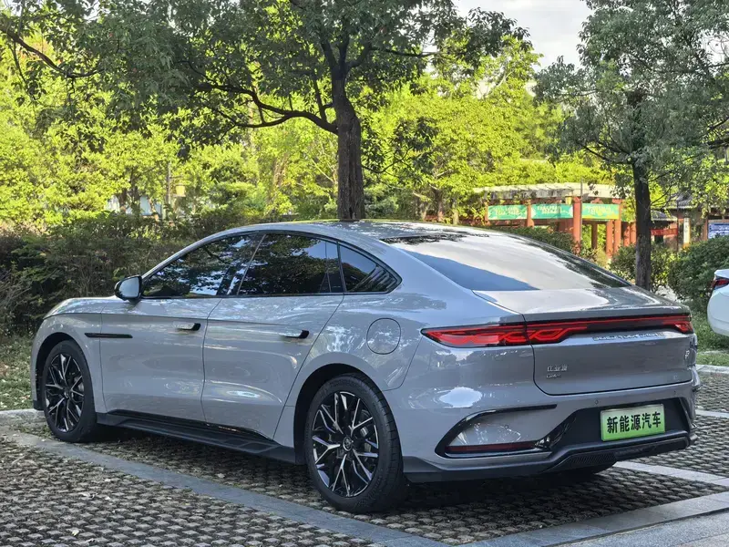 2025 BYD Han с пробегом 20 000 км
