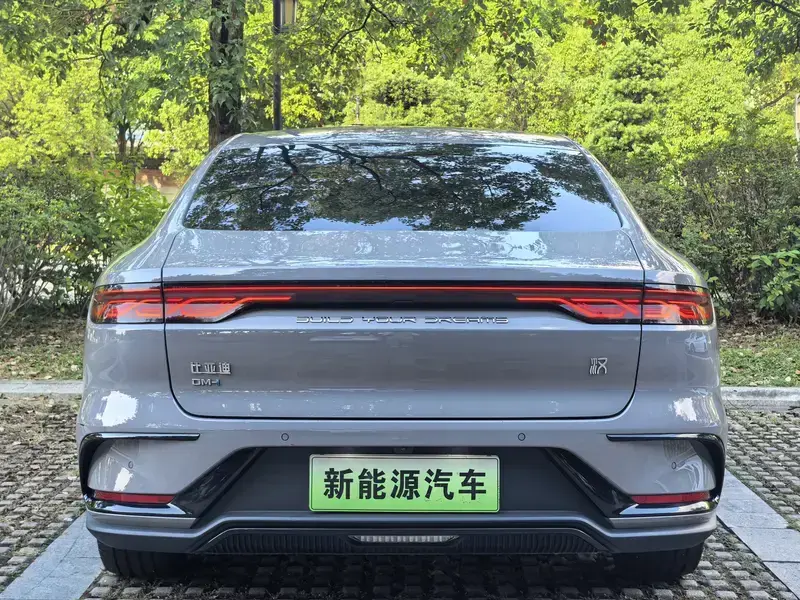 2025 BYD Han с пробегом 20 000 км