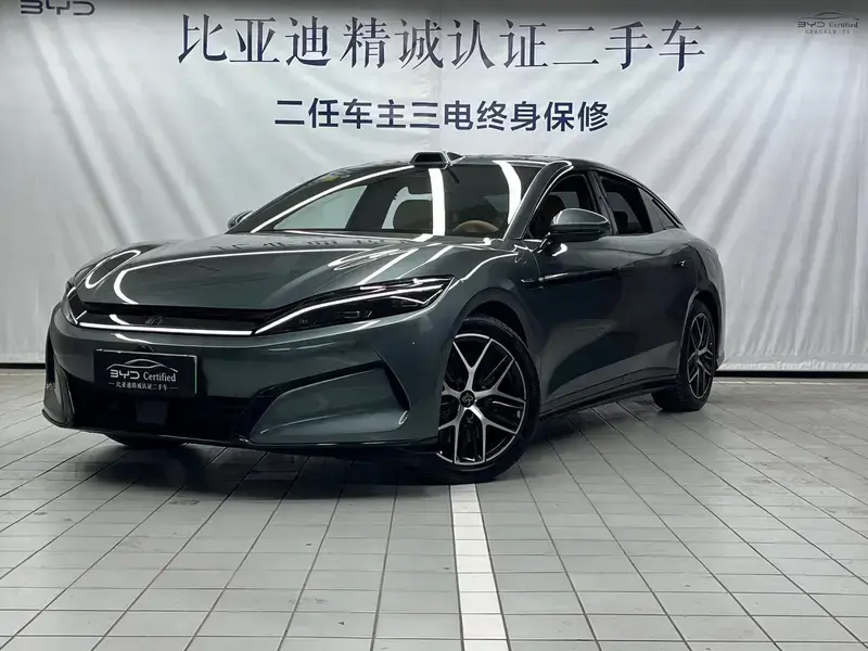 2025 BYD Han L с пробегом 300 км