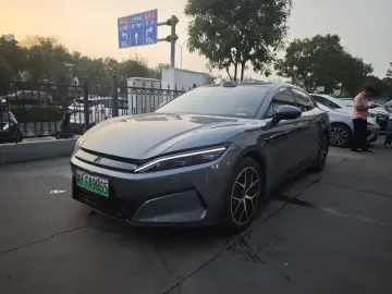 2025 BYD Han L с пробегом 4 000 км