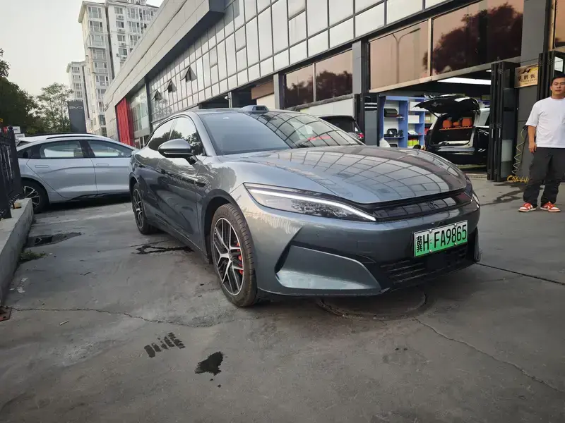2025 BYD Han L с пробегом 4 000 км