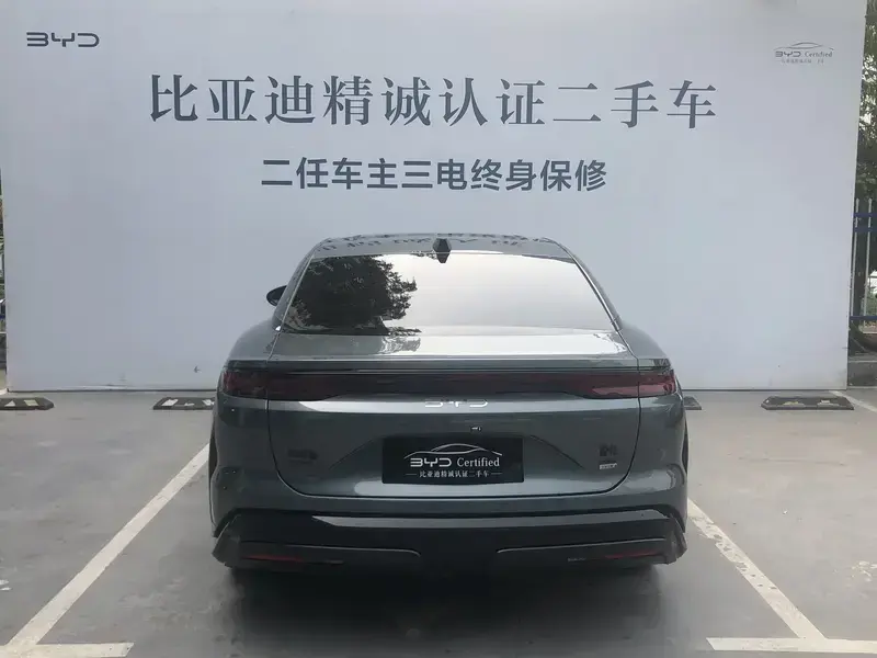 2025 BYD Han L с пробегом 300 км