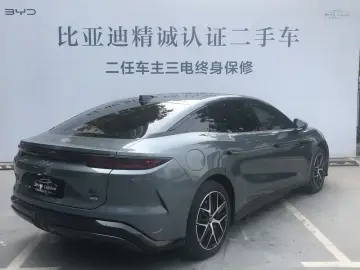 2025 BYD Han L с пробегом 300 км