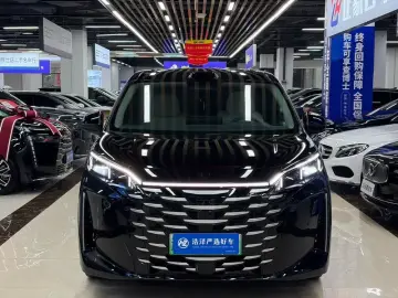 2026 BYD Xia (M9) с пробегом 21 000 км