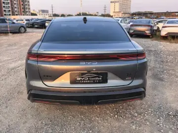 2025 BYD Han L с пробегом 13 000 км