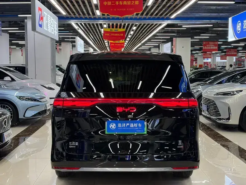 2026 BYD Xia (M9) с пробегом 21 000 км