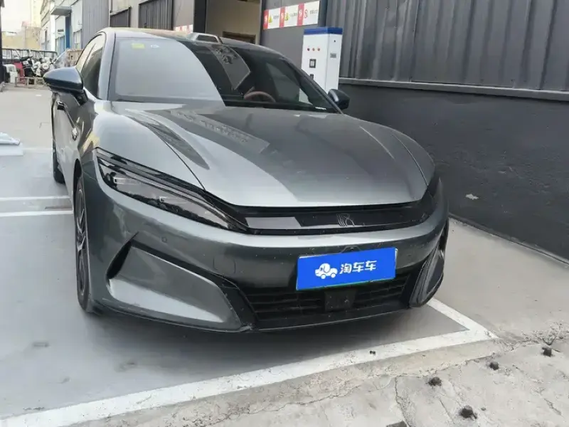 2025 BYD Han L с пробегом 10 000 км