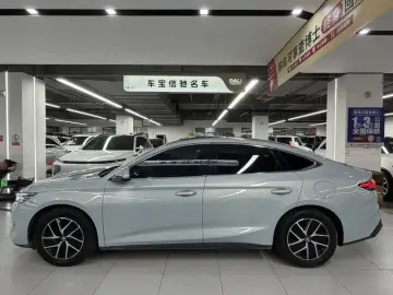 2024 BYD Qin L с пробегом 27 000 км