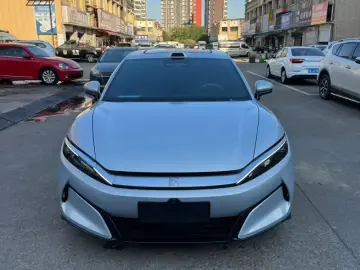 2025 BYD Han L с пробегом 8 000 км