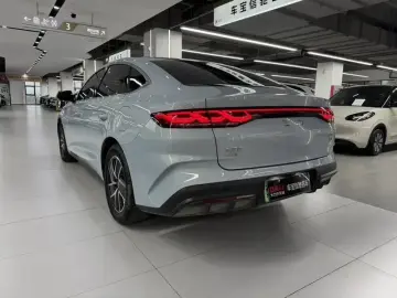 2024 BYD Qin L с пробегом 27 000 км