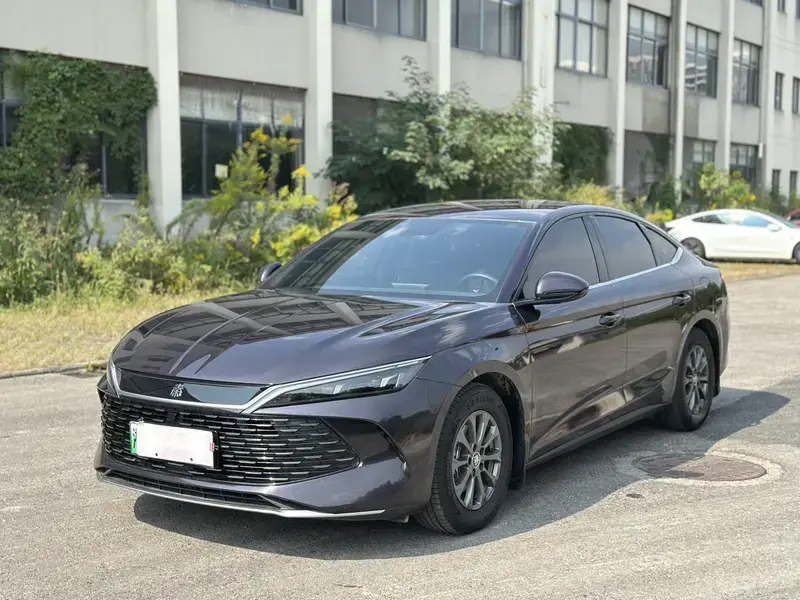 2024 BYD Qin L с пробегом 16 000 км