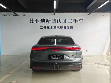 2025 BYD Han L с пробегом 8 600 км