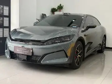 2025 BYD Han L с пробегом 7 100 км