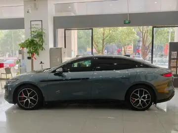 2025 BYD Han L с пробегом 7 100 км