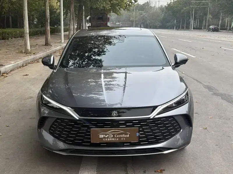 2025 BYD Qin L с пробегом 20 700 км