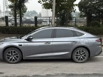 2025 BYD Qin L с пробегом 20 700 км