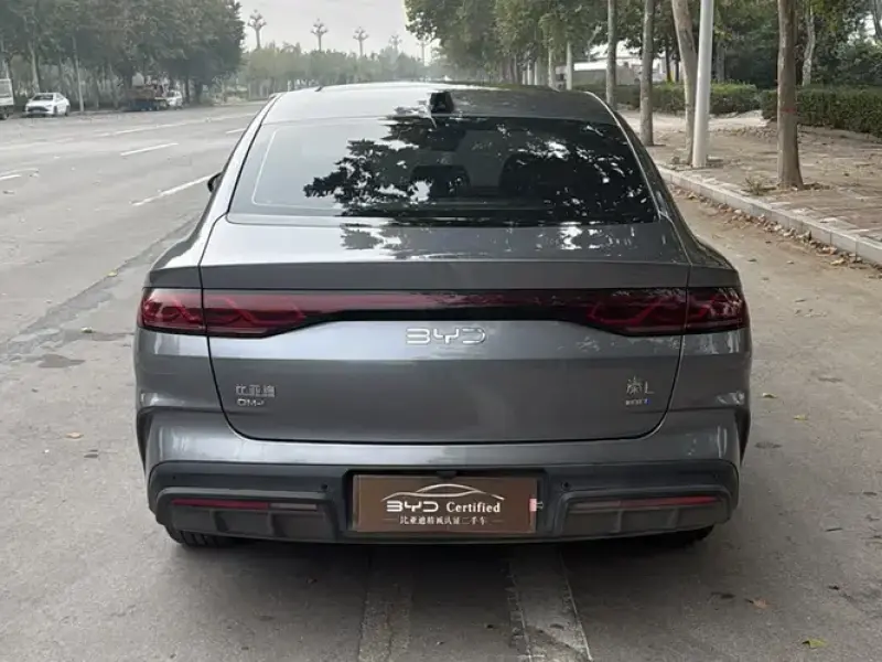 2025 BYD Qin L с пробегом 20 700 км