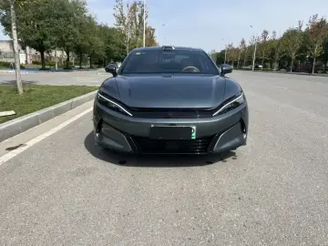 2025 BYD Han L с пробегом 6 400 км