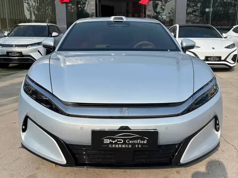 2025 BYD Han L с пробегом 20 000 км