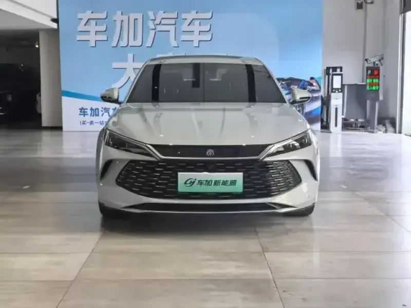 2024 BYD Qin L с пробегом 25 700 км